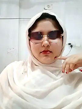 Nusrat-Nn Live chat-huone