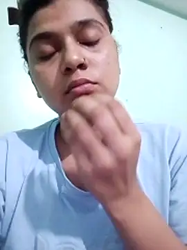 Sala de chat en directo de Kiara-Sharma