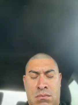 חדר צ'אט בשידור חי של Gzy1