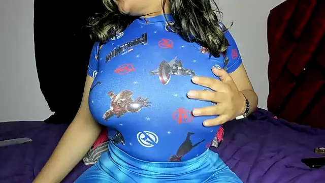 hot_lady19 Adlı Modelin Canlı Sohbet Odası