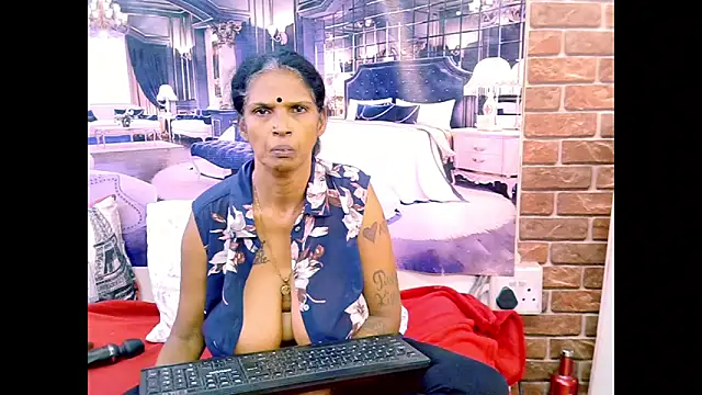 IndianVanya4u2u – live chatrum