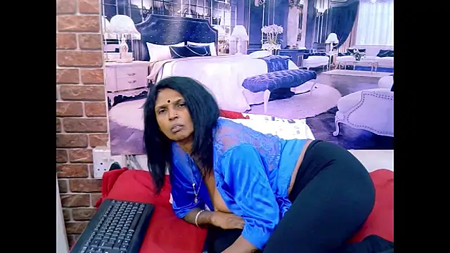 IndianVanya4u2u Cameră chat live