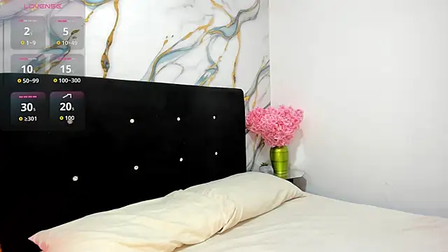 Phòng Chat Trực Ti  ếp RoxanaBorns_