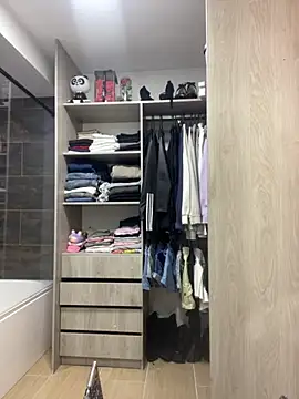 Živá chatovací místnost NaishaFord_1