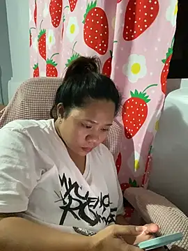 ห้องแชทสดของ _UrSingleMamiBella_