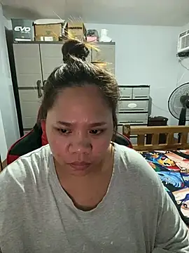 -CLARAMommy- Cameră chat live