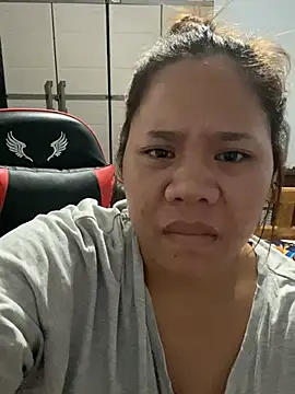 -CLARAMommy- Live Chatraum