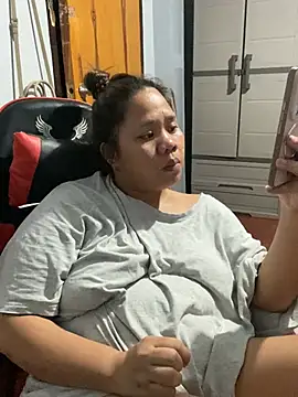 -CLARAMommy- Cameră chat live