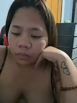 -CLARAMommy-'s Live Chat Room