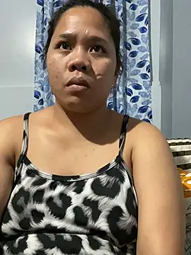 Bilik Sembang Langsung -CLARAMommy-