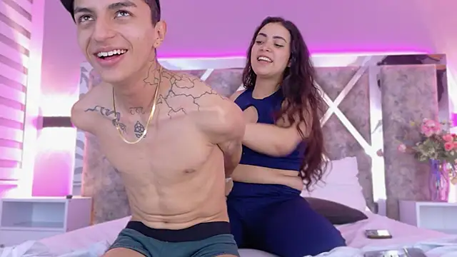 Sala de chat en directo de NickandAbby_