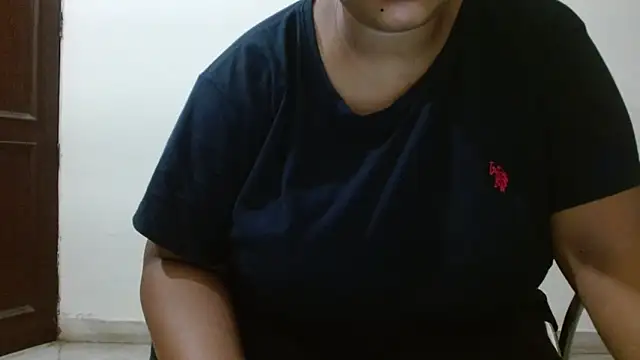 dimpyi Adlı Modelin Canlı Sohbet Odası