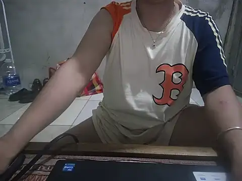 Chat soba uživo modela Xue_weng