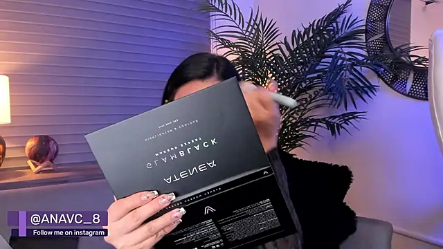 غرفة دردشة Miss_norway المباشرة