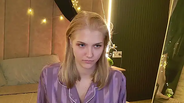 4example_Chloe – live chatrum