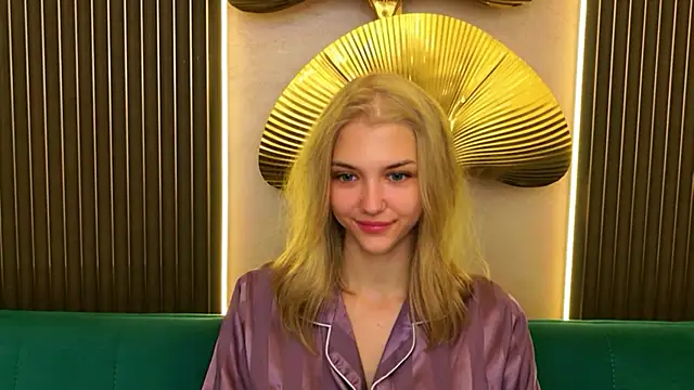 4example_Chloe Cameră chat live