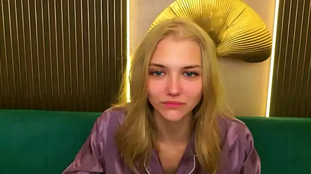 4example_Chloe live-chat rom
