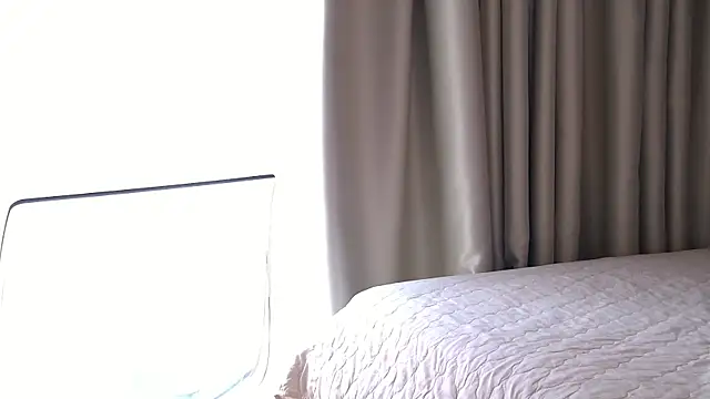 Phòng Chat Trực Tiếp YasminaMoon