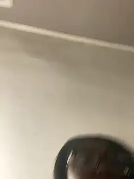 Živá chatovací místnost HennessyBaby21