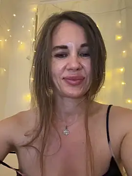 LucieMack Live chatroom