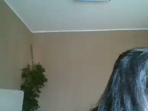 ITALIANASISIXX 现场聊天室