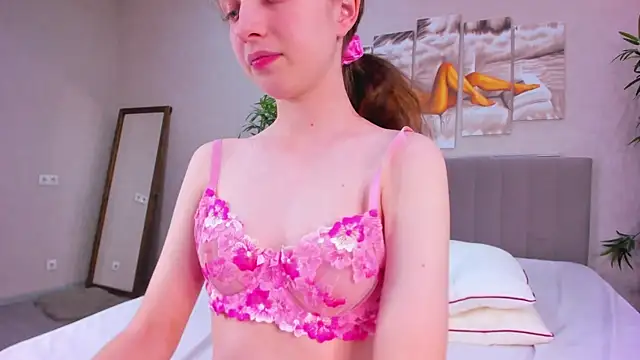 Camilla_Kelly – Naživo chatovacia miestnosť