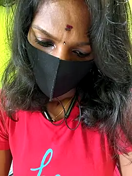 Tamil_lovelydoll96 Adlı Modelin Canlı Sohbet Odası