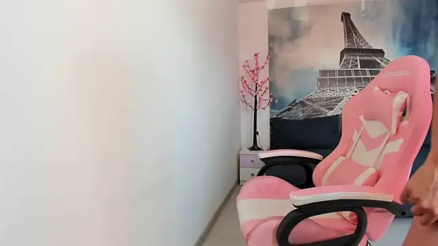 RheaEtthan Adlı Modelin Canlı Sohbet Odası