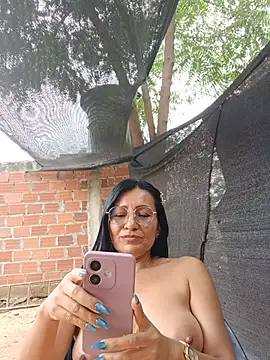 maturexxxnaughty লাইভ চ্যাট রুম