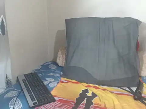 BadGirlMona Cameră chat live