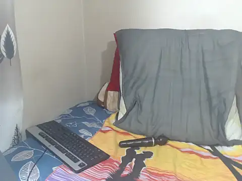 BadGirlMona Cameră chat live
