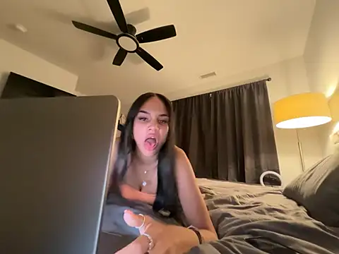 princessplayroom élő chatszobája