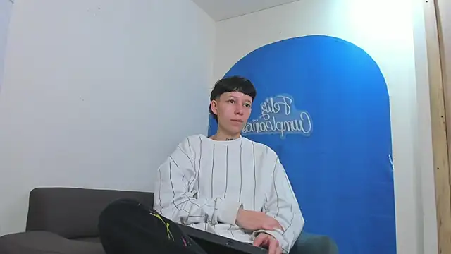 LiamBrown09のライブチャットルーム