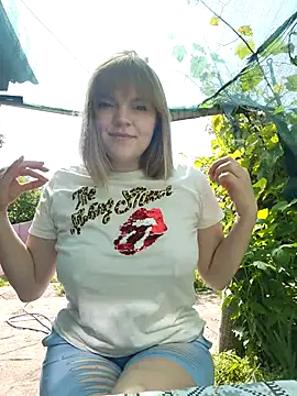 Pokazy przed seks kamerką na żywo – JuicyKate29