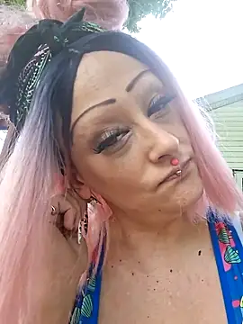 Splash_Queen420's Live Chat Room