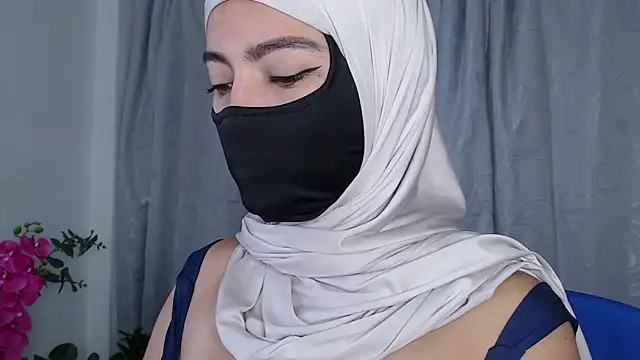 jade_nassar Adlı Modelin Canlı Sohbet Odası