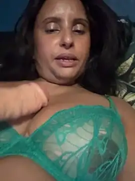 Angelaarayexx – Kamerová šou