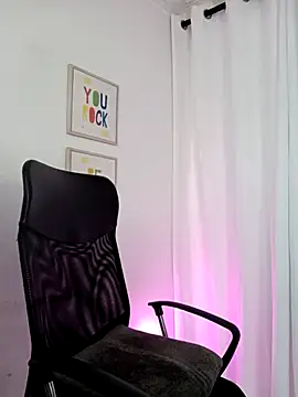 Pokój czatu na żywo – kim7_