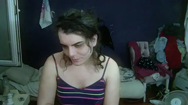 חדר צ'אט בשידור חי של turkishTransEfsun