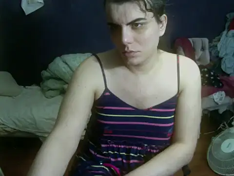 חדר צ'אט בשידור חי של turkishTransEfsun