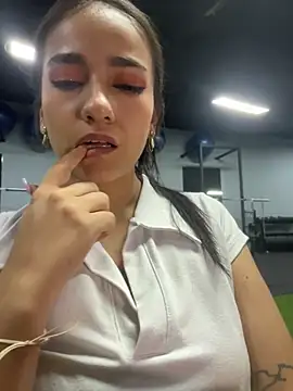 MiaRousexxx_ লাইভ চ্যাট রুম