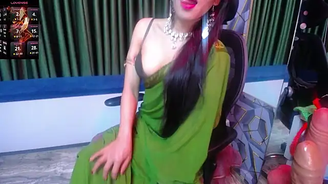 heyy_kiran Adlı Modelin Canlı Sohbet Odası