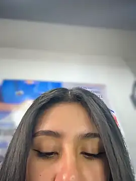 CAROLINE__07 Ruang Obrolan Langsung