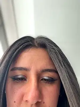 CAROLINE__07 লাইভ চ্যাট রুম