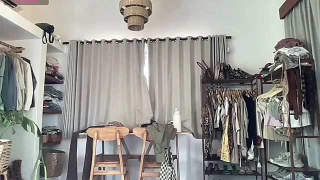 חדר צ'אט בשידור חי של GoddessDove
