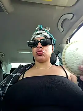 allybluee777's Live Chat Room