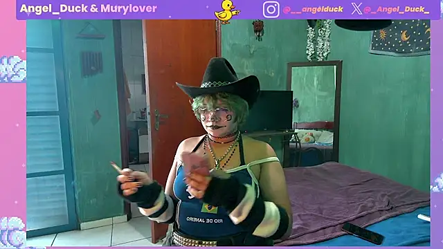 Angel_Duck's Live Chat Room