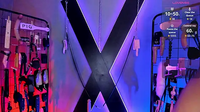 חדר צ'אט בשידור חי של VictoryaLiah_BDSM