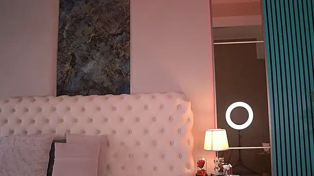 Chat soba uživo modela BellaNoirre