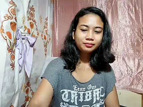 ห้องแชทสดของ sweet_celine16
